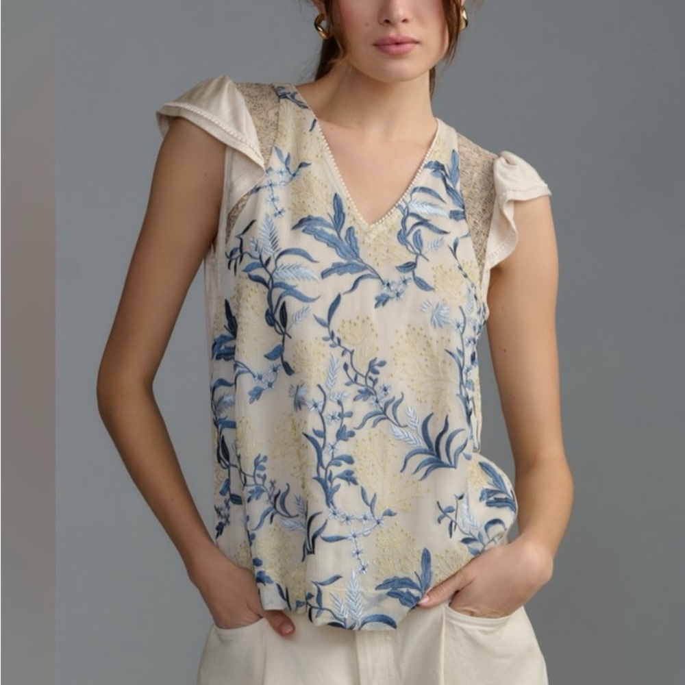 NWT Tiny for Anthropologie Floral Blue and Beige Embroidered Women's Top size L
